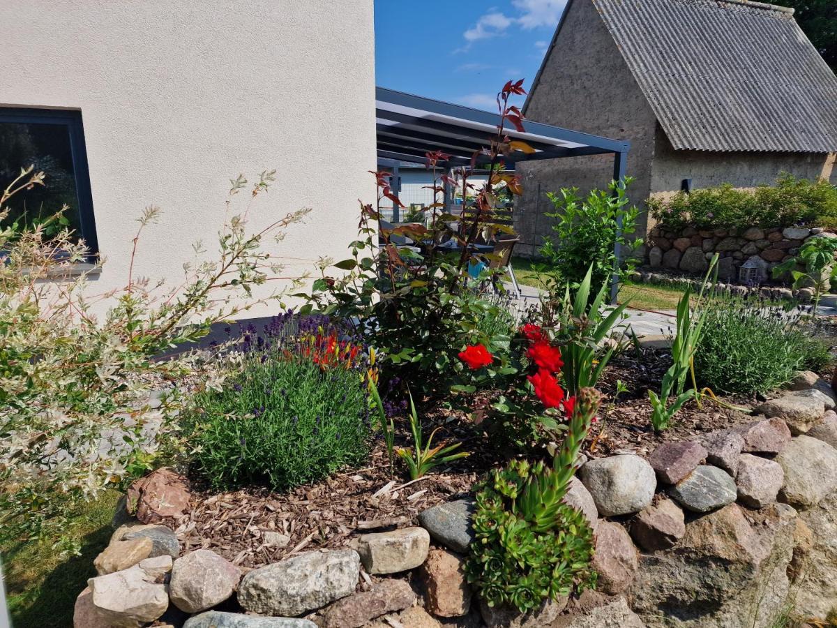 # Urlaubsreif Apartment Zierow Exterior photo